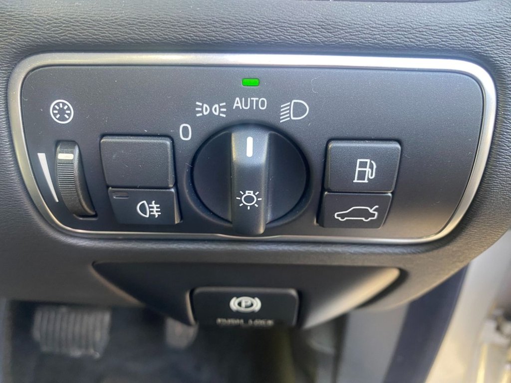 USED 2014 64 VOLVO V70 2.4 D5 SE Lux Estate 5dr Diesel Geartronic Euro 5 (215 ps) FULL SERVICE HISTORY