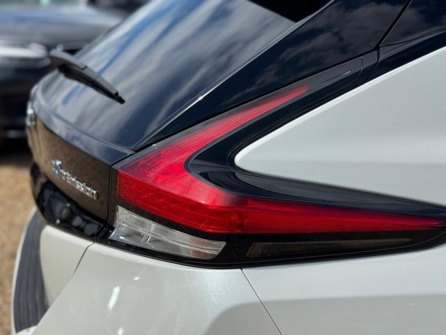 2019 Nissan Leaf - Photo 12