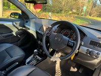 USED 2007 07 VAUXHALL ASTRA 1.8i 16v Elite Hatchback 5dr Petrol Automatic (187 g/km, 138 bhp) 