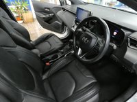 USED 2021 71 TOYOTA COROLLA 1.8 VVT-h GPF Excel Touring Sports 5dr Petrol Hybrid CVT Euro 6 (s/s) (122 ps) SAT NAV LEATHER HEATED SEATS REAR VIEW CAMERA CRUISE CONTROL PARKING SENSORS 1 OWNER SERVICE HISTORY TOYOTA WARRANTY TILL OCT 2031