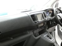 USED 2021 71 PEUGEOT E-EXPERT e 1200 75kWh Professional Standard Panel Van 6dr Electric Auto MWB (136 ps) EXCELLENT VAUXHALL VIVARO EQUIVALENT 3 SEAT APP SAT NAV BLUETOOTH DAB RADIO CRUISE CONTROL PARKING SENSORS 1 OWNER SERVICE HISTORY WARRANTY
