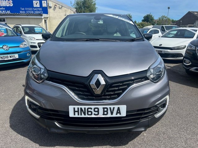View our RENAULT CAPTUR