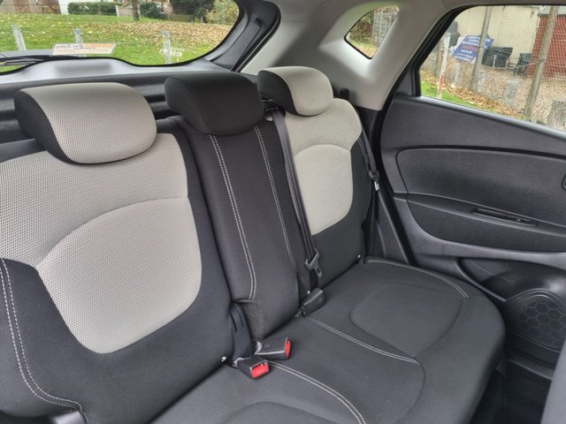 2019 RENAULT CAPTUR - Photo 9