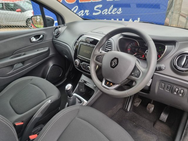 2019 RENAULT CAPTUR - Photo 8