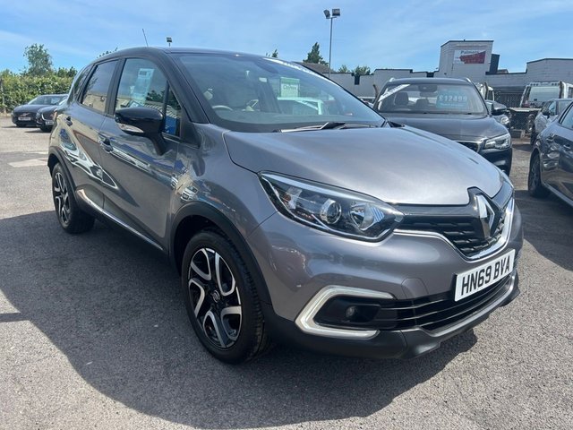 View our RENAULT CAPTUR