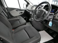 USED 2017 17 RENAULT TRAFIC 2.9T 1.6 DCI 125 BHP LL LONG SPORT NAV 9 SEATER ( NO VAT ! ) AIR CON | SAT NAV | 9 SEATS | NO VAT TO PAY