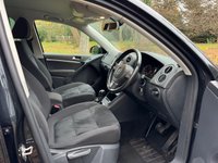 USED 2015 15 VOLKSWAGEN TIGUAN 2.0 TDI BlueMotion Tech Match SUV 5dr Diesel DSG 4WD Euro 5 (s/s) (140 ps) 