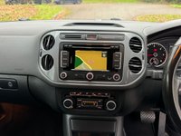 USED 2015 15 VOLKSWAGEN TIGUAN 2.0 TDI BlueMotion Tech Match SUV 5dr Diesel DSG 4WD Euro 5 (s/s) (140 ps) 