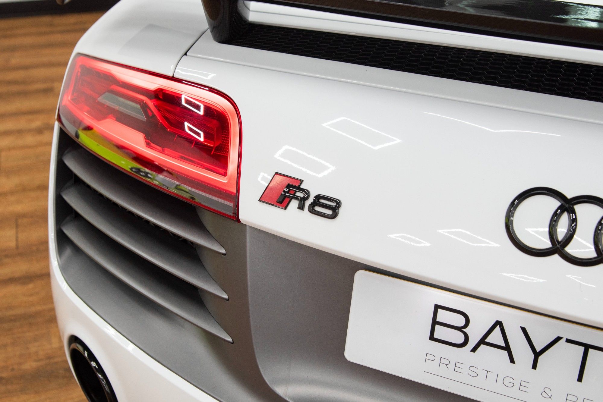 USED 2014 AUDI R8 5.2 FSI V10 Plus S Tronic quattro 