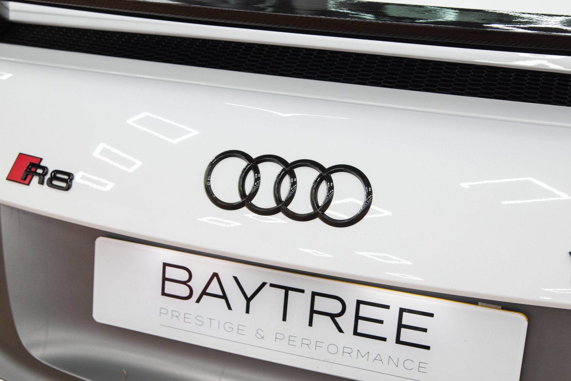 USED 2014 AUDI R8 5.2 FSI V10 Plus S Tronic quattro 