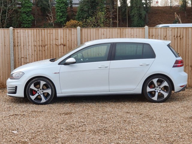 2015 VOLKSWAGEN GOLF - Photo 2