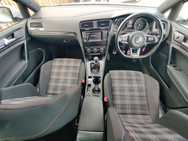 2015 VOLKSWAGEN GOLF - Photo 9