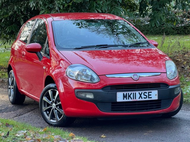 2011 11 Fiat Punto Evo 1.4 Dynamic Hatchback 3dr Petrol Dualogic Euro 5 (s/s) (77 bhp)