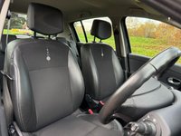 USED 2012 12 RENAULT CLIO 1.2 Dynamique TomTom Hatchback 5dr Petrol Manual Euro 5 (75 ps) 12 STAMPS IN ORIGINAL SERVICE BOOK