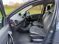 USED 2012 12 RENAULT CLIO 1.2 Dynamique TomTom Hatchback 5dr Petrol Manual Euro 5 (75 ps) 12 STAMPS IN ORIGINAL SERVICE BOOK