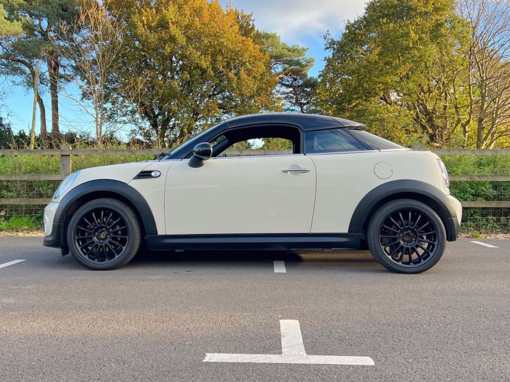 USED 2011 61 MINI COUPE Cooper // 1.6 // 2dr // Petrol // Manual // Euro 5 (s/s) (122 ps) // px swap 
