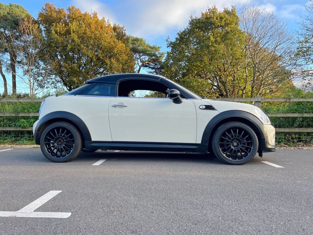 USED 2011 61 MINI COUPE Cooper // 1.6 // 2dr // Petrol // Manual // Euro 5 (s/s) (122 ps) // px swap 