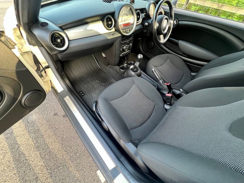 USED 2011 61 MINI COUPE Cooper // 1.6 // 2dr // Petrol // Manual // Euro 5 (s/s) (122 ps) // px swap 