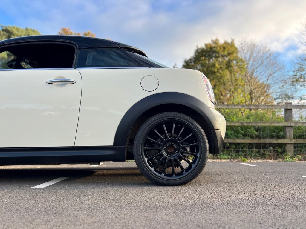 USED 2011 61 MINI COUPE Cooper // 1.6 // 2dr // Petrol // Manual // Euro 5 (s/s) (122 ps) // px swap 
