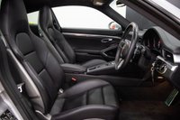 USED 2017 67 PORSCHE 911 3.0T 991 Carrera 4S Coupe PDK 