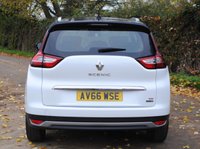USED 2016 66 RENAULT GRAND SCENIC 1.5 dCi Dynamique Nav MPV 5dr Diesel Manual Euro 6 (s/s) (110 ps) www.suffolkcarcentre.co.uk - Located at Ilketshall