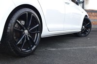 USED 2017 R VOLKSWAGEN GOLF 2.0 TSI R Hatchback 5dr Petrol DSG 4Motion Euro 6 (s/s) (310 ps) PAN ROOF / LEATHER / DYNAUDIO