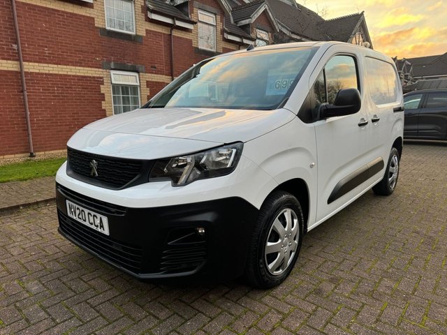 View our PEUGEOT PARTNER