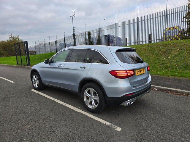 2016 Mercedes-Benz GLC - Photo 6