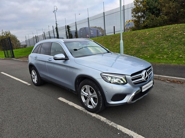2016 Mercedes-Benz GLC - Photo 2