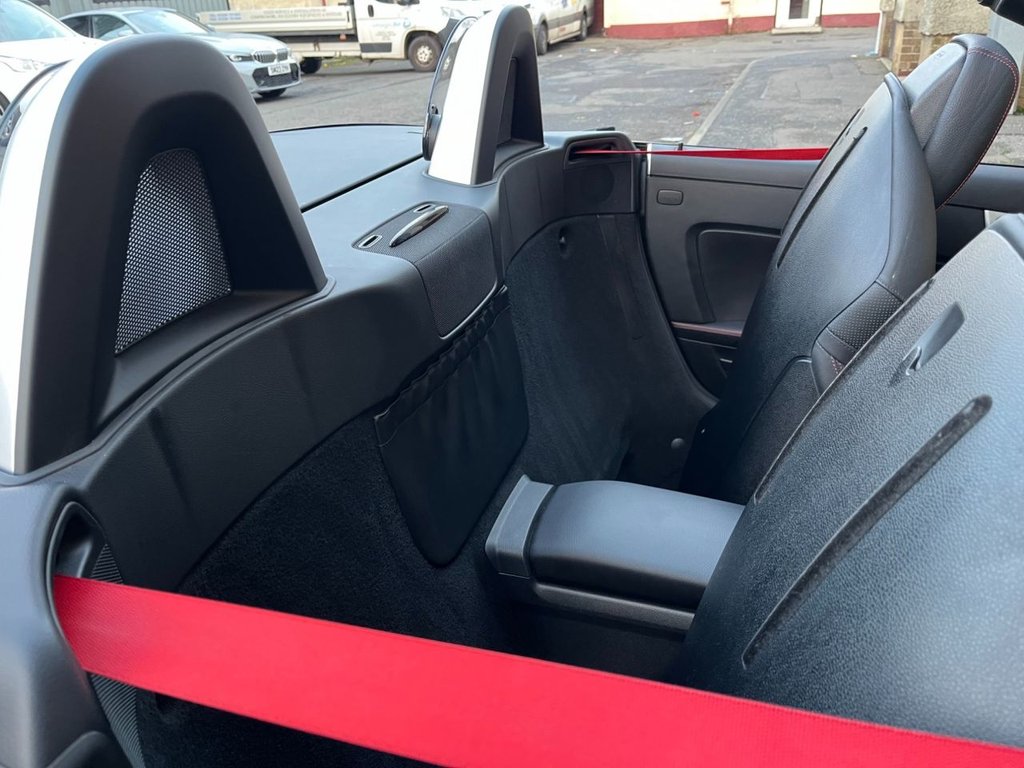 USED 2016 66 MERCEDES-BENZ SLC 2.1 SLC250d AMG Line Convertible 2dr Diesel G-Tronic Euro 6 (s/s) (204 ps) 
