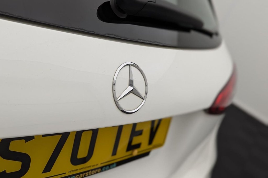 USED 2020 70 MERCEDES-BENZ A-CLASS 1.3 A180 SE Hatchback 5dr Petrol Manual Euro 6 (s/s) (136 ps) Sat Nav Apple Car Play