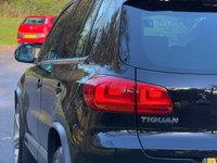 USED 2015 65 VOLKSWAGEN TIGUAN 2.0 TDI BlueMotion Tech R-Line SUV 5dr Diesel Manual 4WD Euro 6 (s/s) (150 ps) 