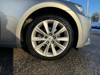 USED 2015 LEXUS IS 2.5 300h Advance Saloon 4dr Petrol Hybrid E-CVT Euro 6 (s/s) (223 ps) 