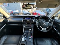USED 2015 LEXUS IS 2.5 300h Advance Saloon 4dr Petrol Hybrid E-CVT Euro 6 (s/s) (223 ps) 
