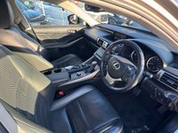 USED 2015 LEXUS IS 2.5 300h Advance Saloon 4dr Petrol Hybrid E-CVT Euro 6 (s/s) (223 ps) 