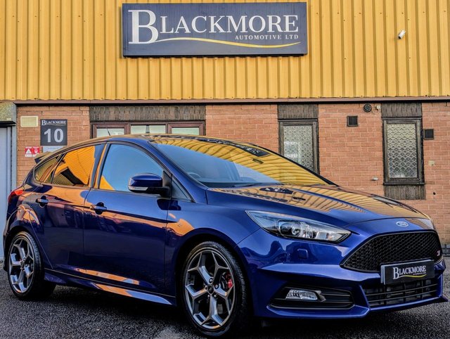 2017 17 Ford Focus (17) 2.0 ST-3