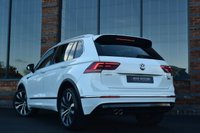 USED 2016 VOLKSWAGEN TIGUAN 2.0 TDI BlueMotion Tech R-Line SUV 5dr Diesel Manual 4Motion Euro 6 (s/s) (150 ps) PAN ROOF / POWER TAILGATE