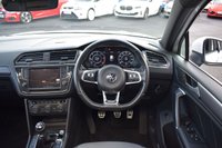 USED 2016 VOLKSWAGEN TIGUAN 2.0 TDI BlueMotion Tech R-Line SUV 5dr Diesel Manual 4Motion Euro 6 (s/s) (150 ps) PAN ROOF / POWER TAILGATE