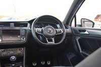 USED 2016 VOLKSWAGEN TIGUAN 2.0 TDI BlueMotion Tech R-Line SUV 5dr Diesel Manual 4Motion Euro 6 (s/s) (150 ps) PAN ROOF / POWER TAILGATE