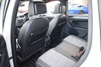 USED 2016 VOLKSWAGEN TIGUAN 2.0 TDI BlueMotion Tech R-Line SUV 5dr Diesel Manual 4Motion Euro 6 (s/s) (150 ps) PAN ROOF / POWER TAILGATE