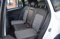 USED 2016 VOLKSWAGEN TIGUAN 2.0 TDI BlueMotion Tech R-Line SUV 5dr Diesel Manual 4Motion Euro 6 (s/s) (150 ps) PAN ROOF / POWER TAILGATE