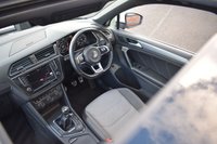 USED 2016 VOLKSWAGEN TIGUAN 2.0 TDI BlueMotion Tech R-Line SUV 5dr Diesel Manual 4Motion Euro 6 (s/s) (150 ps) PAN ROOF / POWER TAILGATE