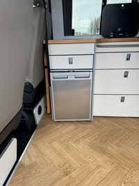 USED 2023 72 VOLKSWAGEN TRANSPORTER 2.0 TDI Luxury 4 Berth Campervan T6.1 EXCEPTIONAL LITHIUM POWER SUPPLY SYSTEM FITTED ALONG WITH SOLAR PANEL