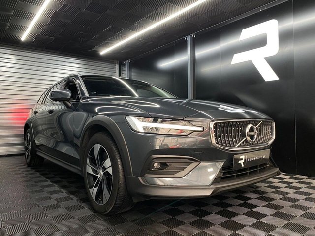 2020 Volvo V60 Cross Country Plus