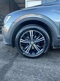 USED 2019 19 VOLKSWAGEN TIGUAN 2.0 TDI SE Navigation SUV 5dr Diesel DSG Euro 6 (s/s) (150 ps) 