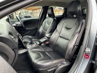 USED 2017 17 VOLVO V40 CROSS COUNTRY 2.0 D2 Pro Hatchback 5dr Diesel Manual Euro 6 (s/s) (120 ps) 