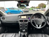 USED 2017 17 VOLVO V40 CROSS COUNTRY 2.0 D2 Pro Hatchback 5dr Diesel Manual Euro 6 (s/s) (120 ps) 