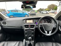 USED 2017 17 VOLVO V40 CROSS COUNTRY 2.0 D2 Pro Hatchback 5dr Diesel Manual Euro 6 (s/s) (120 ps) 
