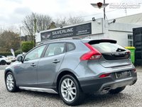 USED 2017 17 VOLVO V40 CROSS COUNTRY 2.0 D2 Pro Hatchback 5dr Diesel Manual Euro 6 (s/s) (120 ps) 