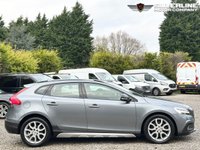 USED 2017 17 VOLVO V40 CROSS COUNTRY 2.0 D2 Pro Hatchback 5dr Diesel Manual Euro 6 (s/s) (120 ps) 